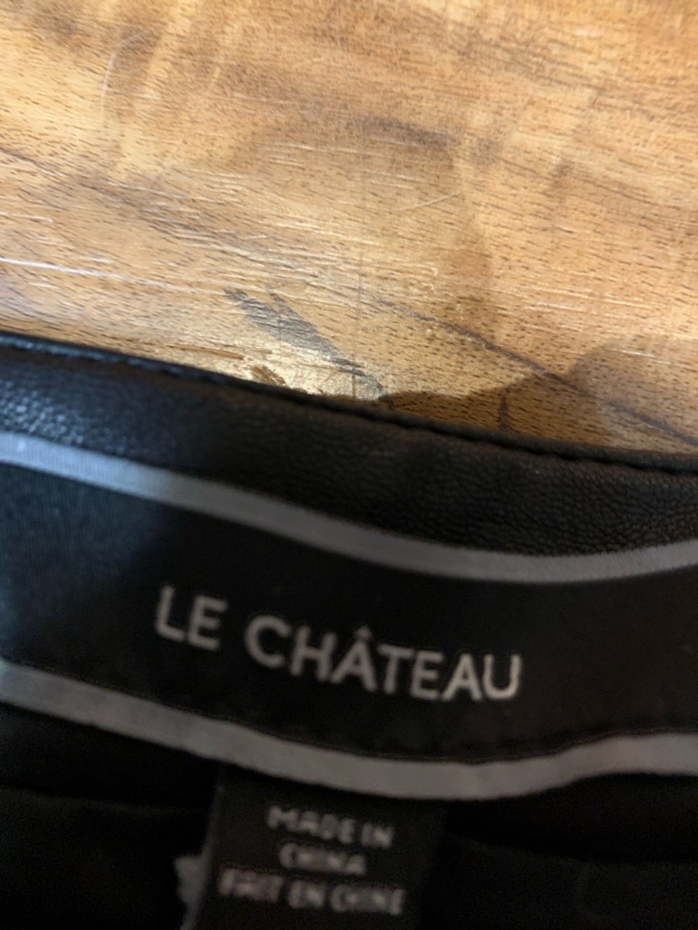 le chateau Black Faux-Leather Fringe Mini Skirt. New with tag Size 4 - Picture 2 of 5